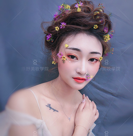 深圳學(xué)美容化妝